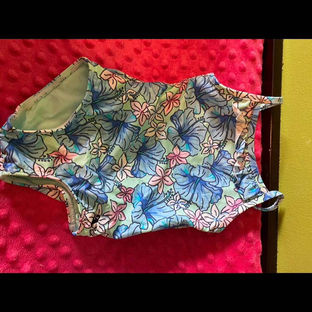 Brand new Vineyard Vines bathing suit